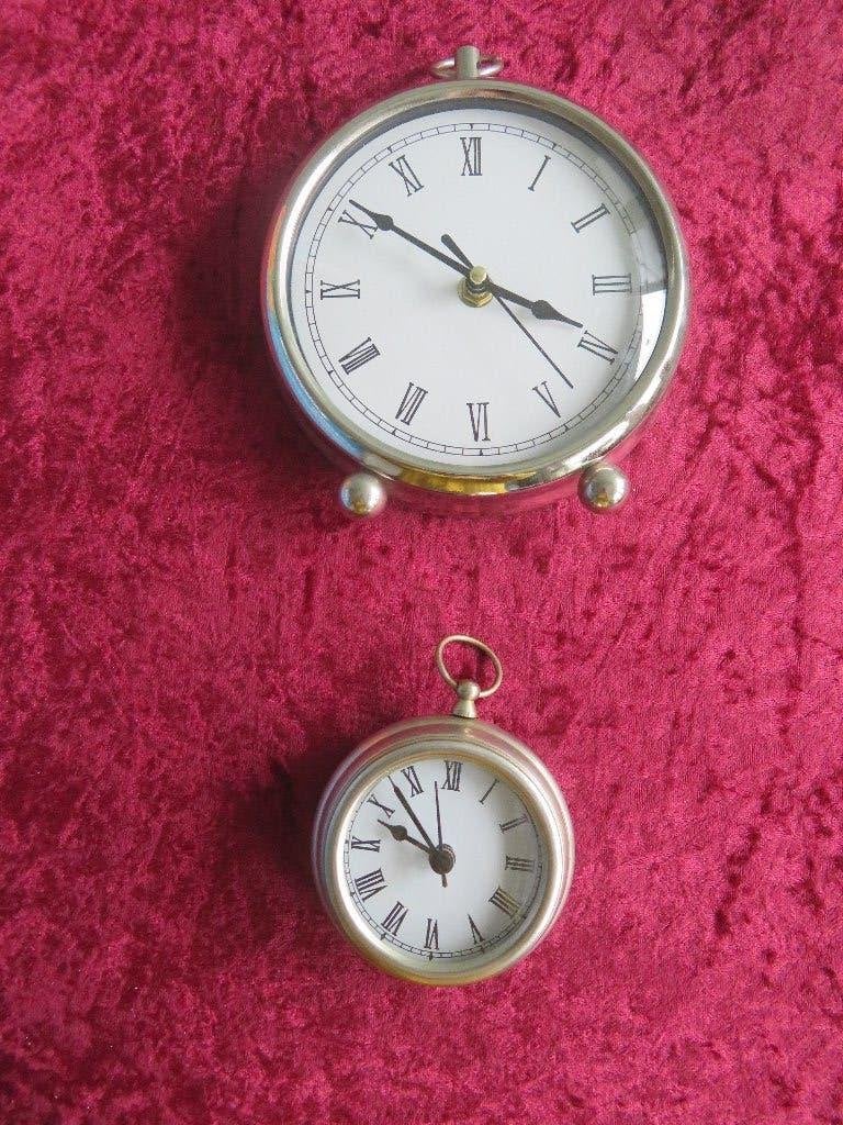 VINTAGE KLOK 2 stuks met Bol Glas ø 16 cm. en 9 cm., Antiek en Kunst, Antiek | Klokken, Ophalen of Verzenden
