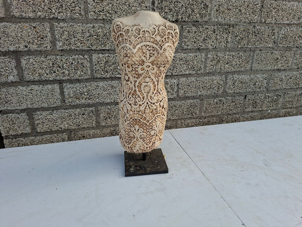 mooie zeer grote vrouwen torso beeld met jurk aan, Ophalen of Verzenden, Zo goed als nieuw, Mens