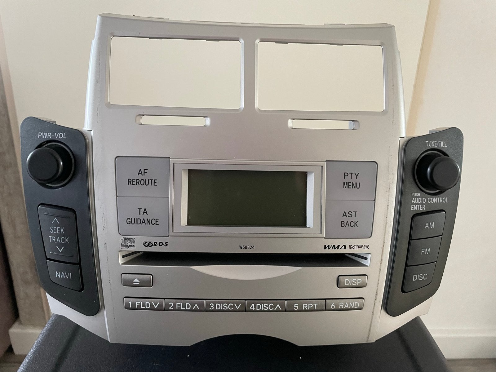 Toyota Yaris Radio CD-speler (Model 86120-0D210), Auto diversen, Autoradio's, Ophalen of Verzenden, Gebruikt