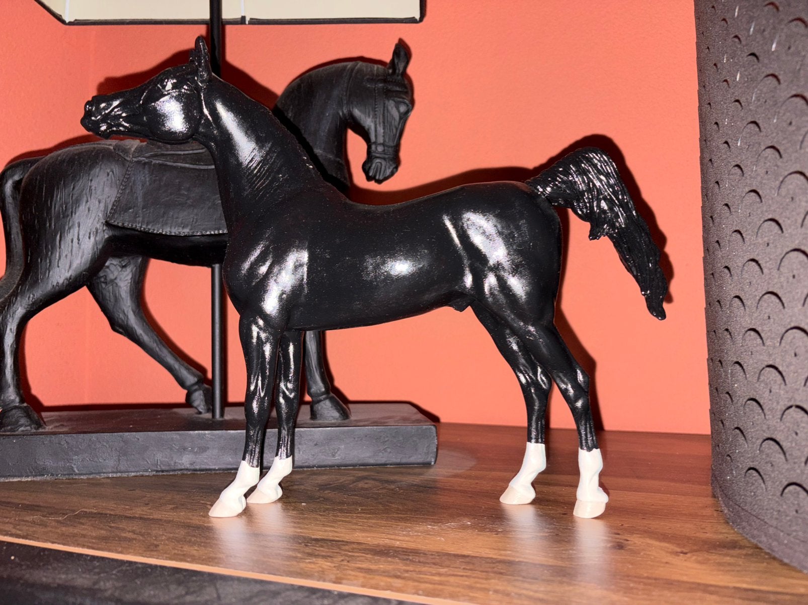 Breyer, resin paard arabier, Ophalen of Verzenden, Zo goed als nieuw, Paard, Beeldje of Figuurtje