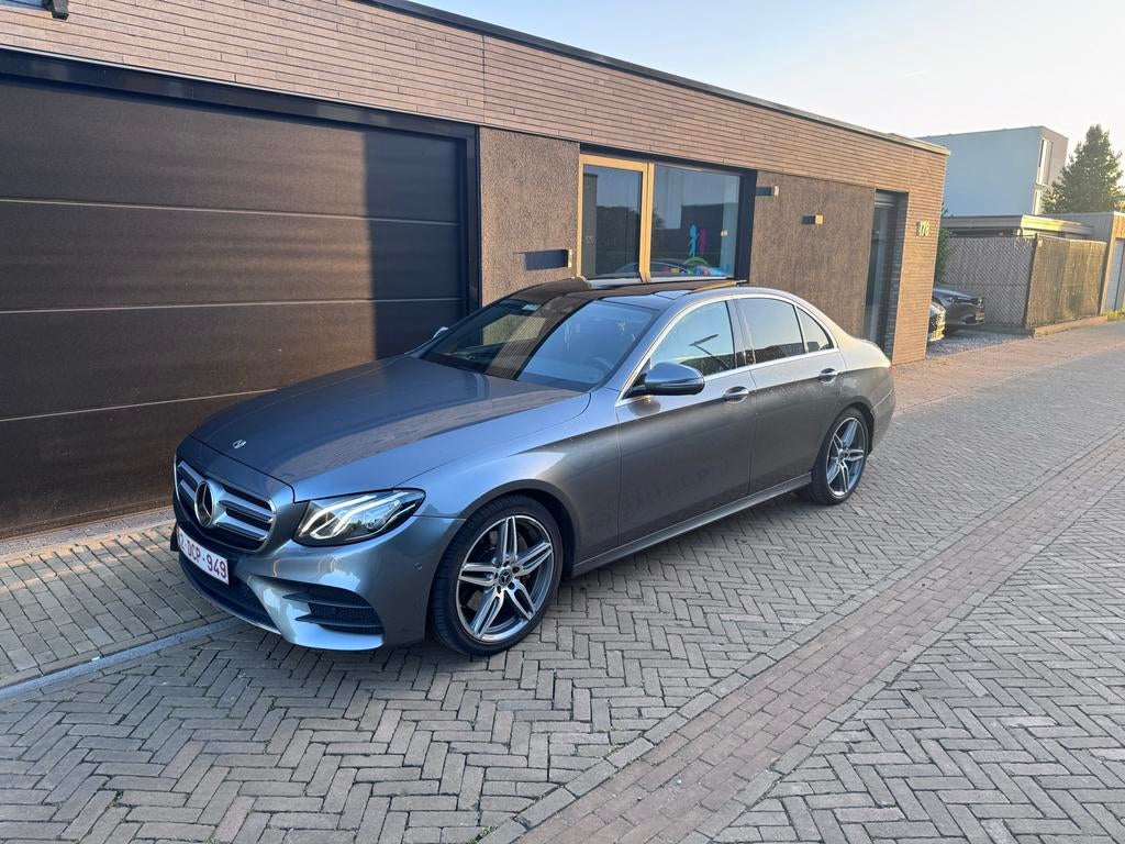 Mercedes-Benz E220D AMG Pakket 2018 194pk Panoramadak VOLL!!, Auto's, Mercedes-Benz, Automaat, Achterwielaandrijving, 1995 cc