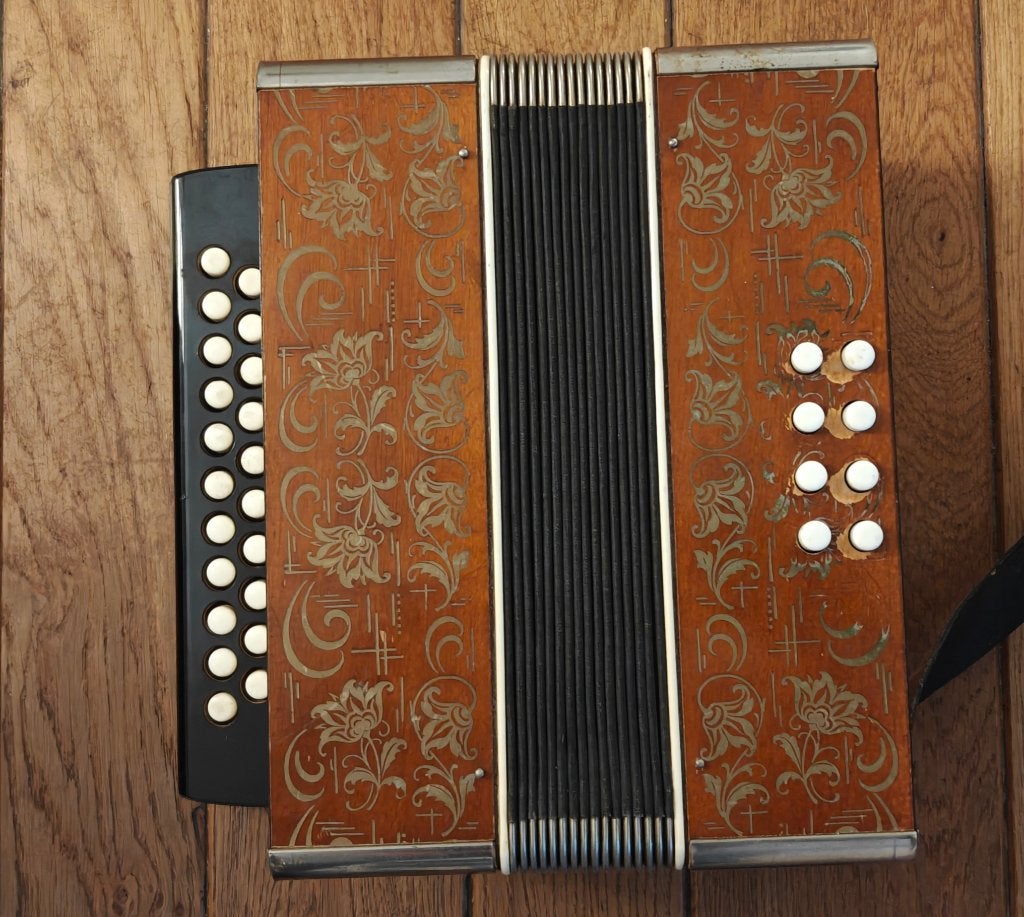 Diatonische knop harmonica, Muziek en Instrumenten, Accordeons, Gebruikt, Overige formaten, Ophalen of Verzenden, Knopaccordeon