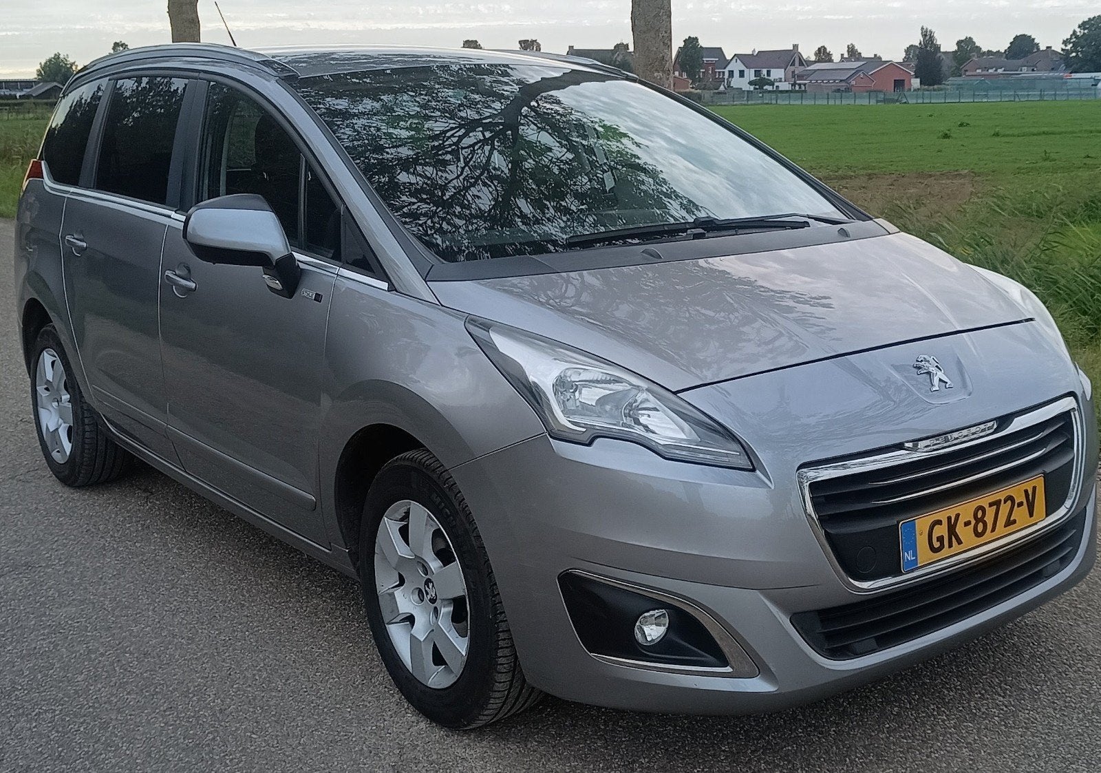 Peugeot 5008 1.2 Puretech 96KW 2015 Grijs, Voorwielaandrijving, 1199 cc, Alcantara, Origineel Nederlands