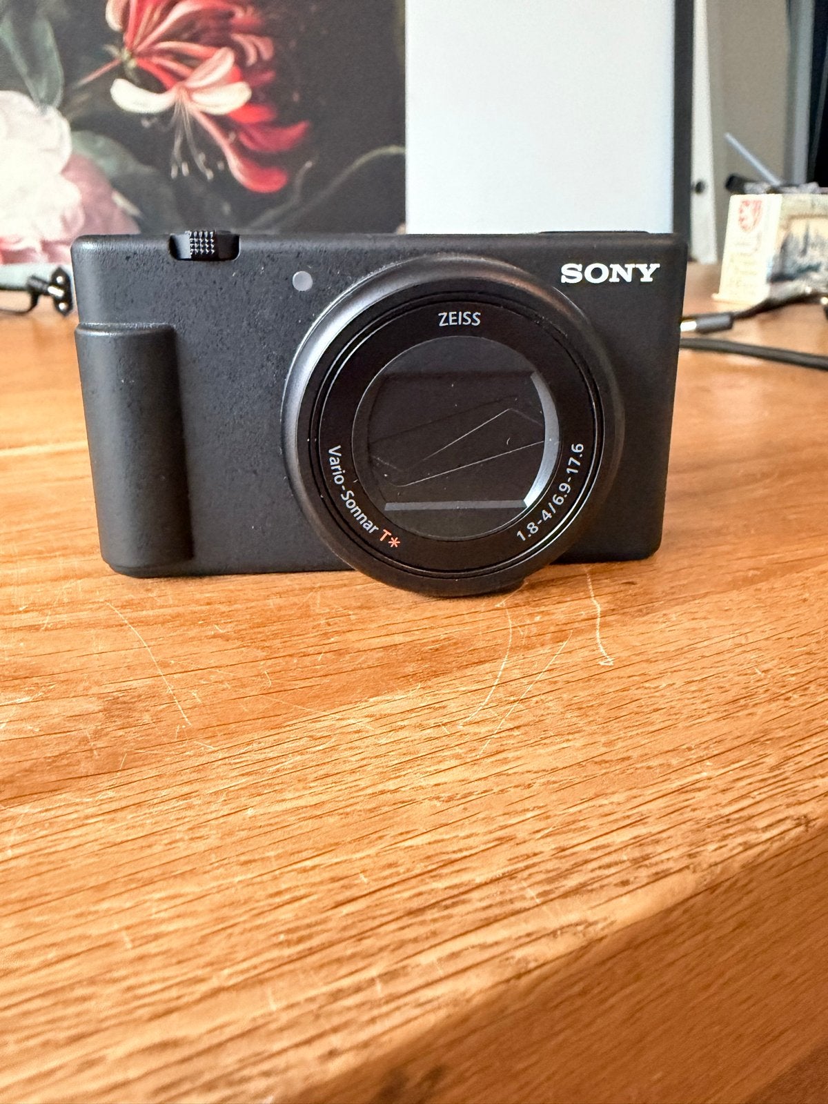 Sony ZV-1 II complete set vlogcamera, Beeldstabilisatie, Ophalen of Verzenden, Zo goed als nieuw, Accu