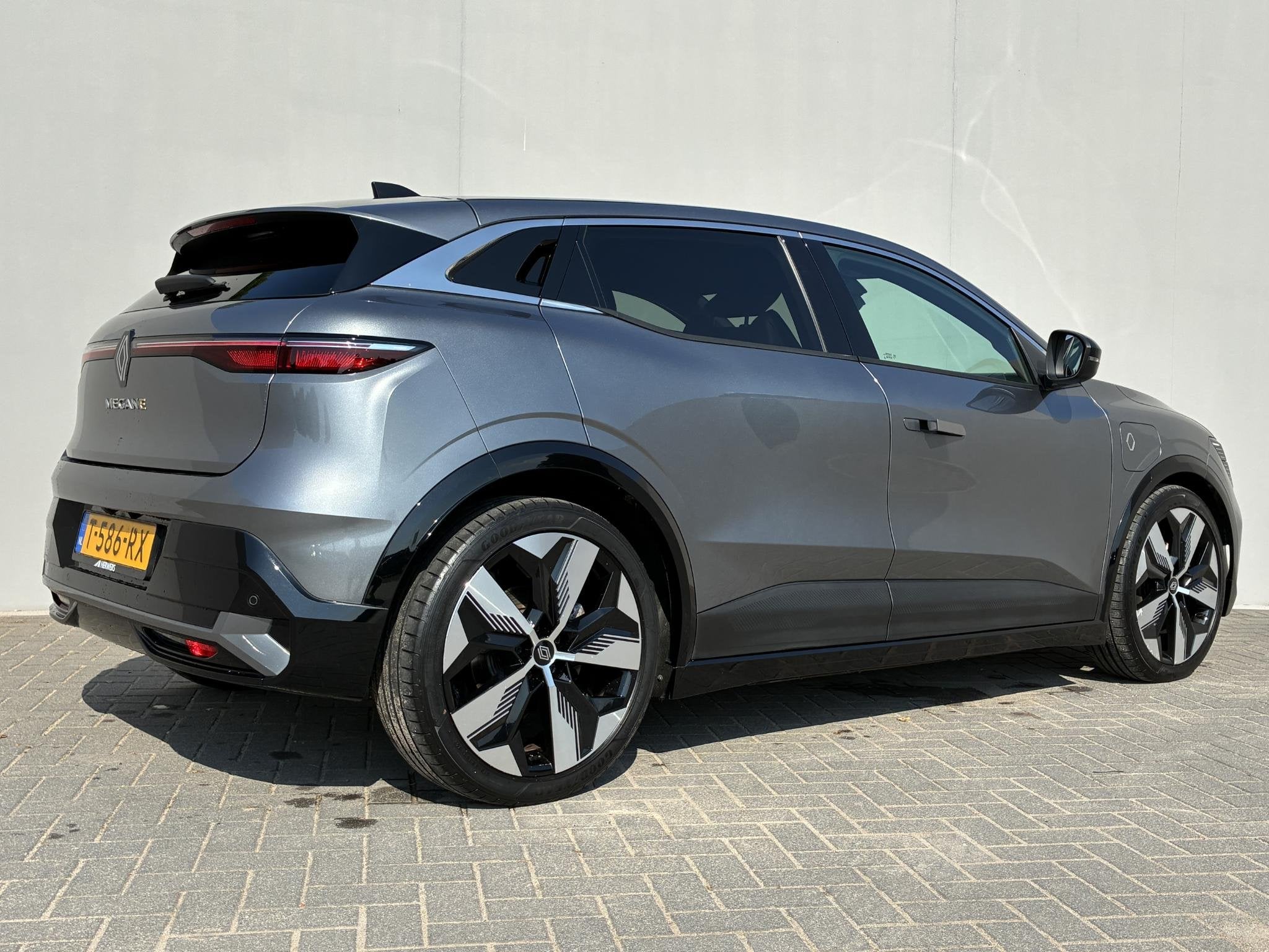 Renault Megane E-Tech EV60 Optimum Charge Techno / SOH 94,64, Auto's, Renault, https://media-marktplaats.export.dv.nl/22927810303/document-1.pdf