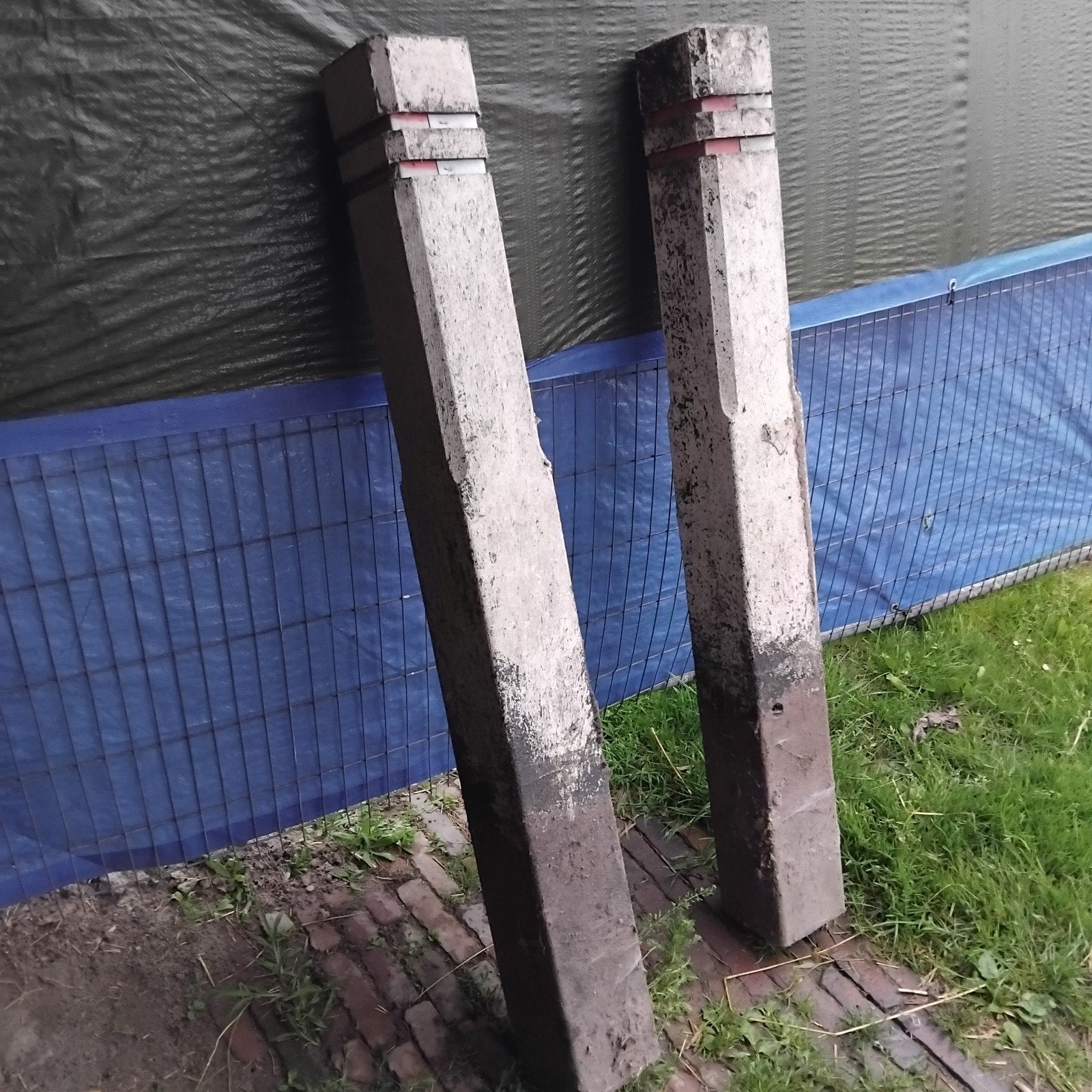 Twee kunstof palen - Gebruikt, Ophalen of Verzenden, Gebruikt, 250 cm of meer, Palen