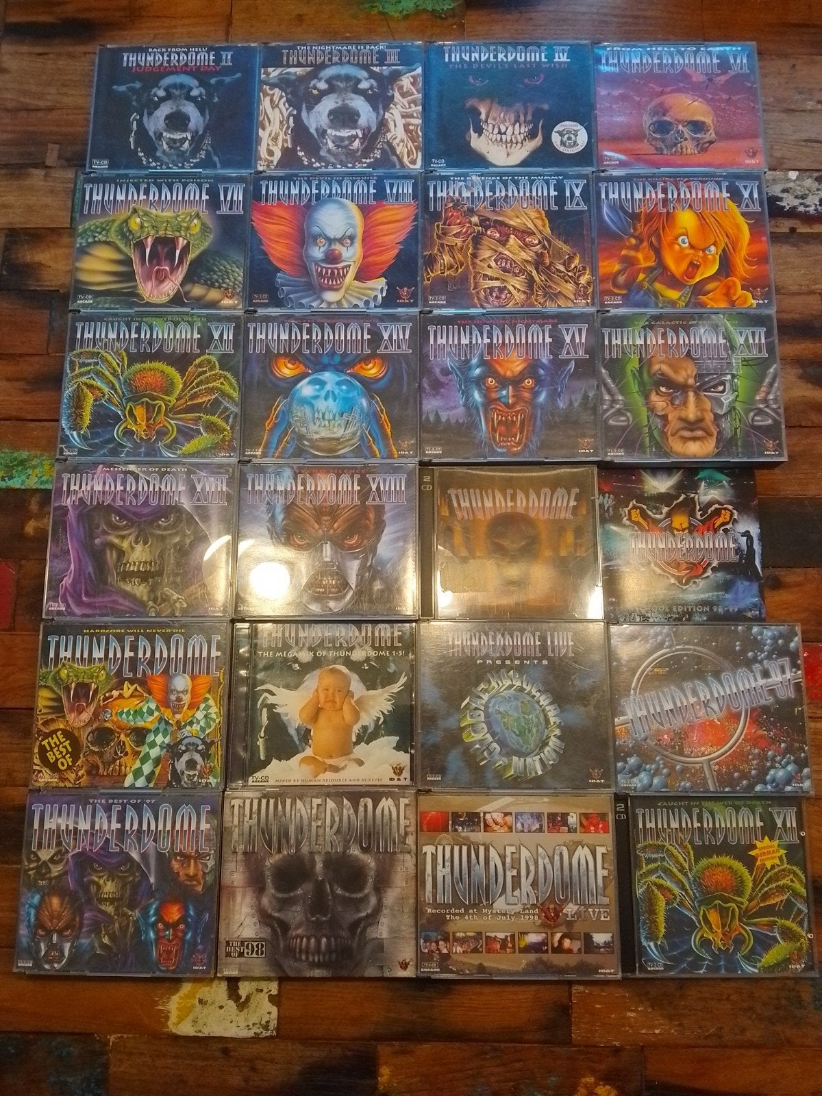 24 thunderdome albums in èèn koop hardcore gabber ID&T rave, Cd's en Dvd's, Verzenden, Zo goed als nieuw, Dance Populair