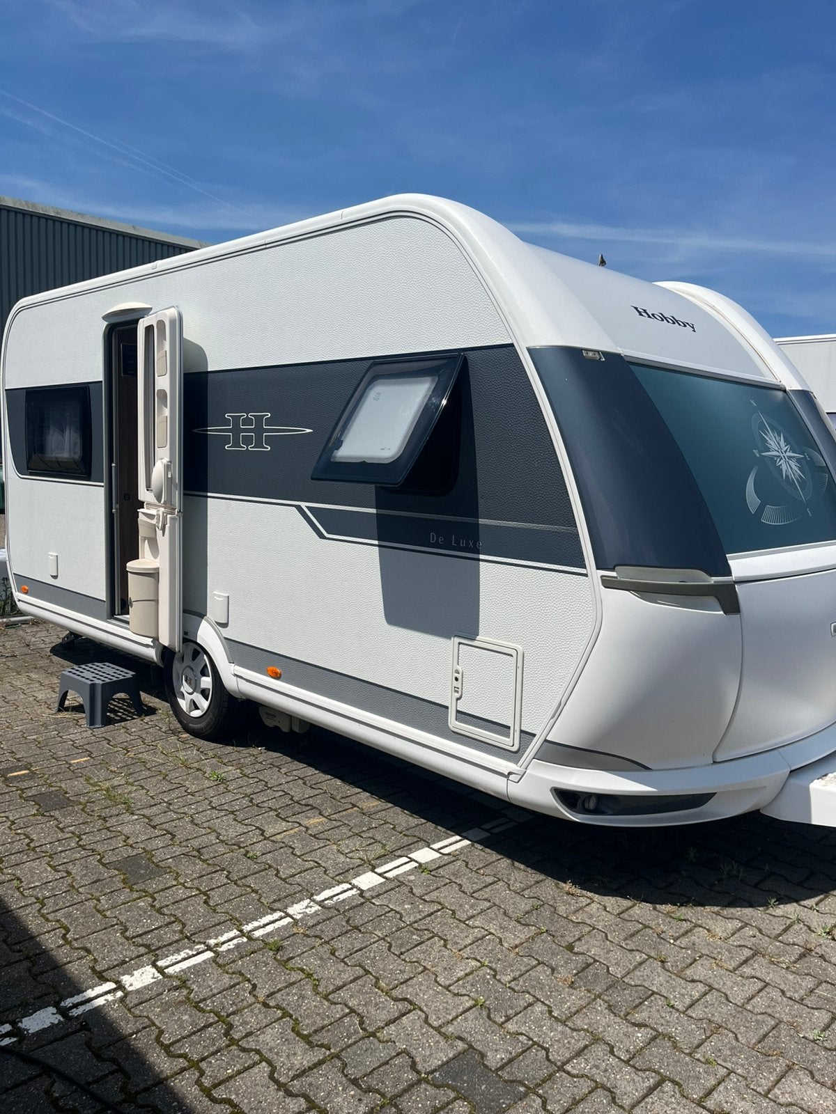 Hobby 460 UFE, Mover, voortent, fietsendrager, bovag 2025!, Schokbreker, Rondzit, Hobby, Bedrijf