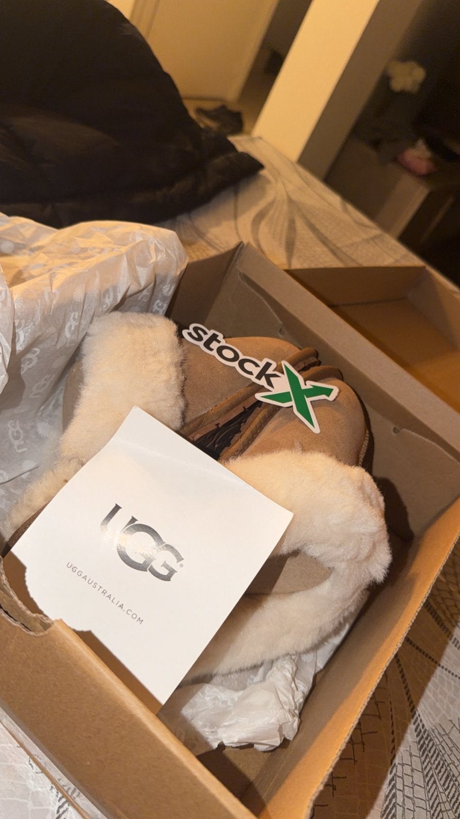Nieuwe Uggs Tazzelle - Maat 39, Ophalen of Verzenden, Nieuw, Bruin, Pantoffels of Sloffen