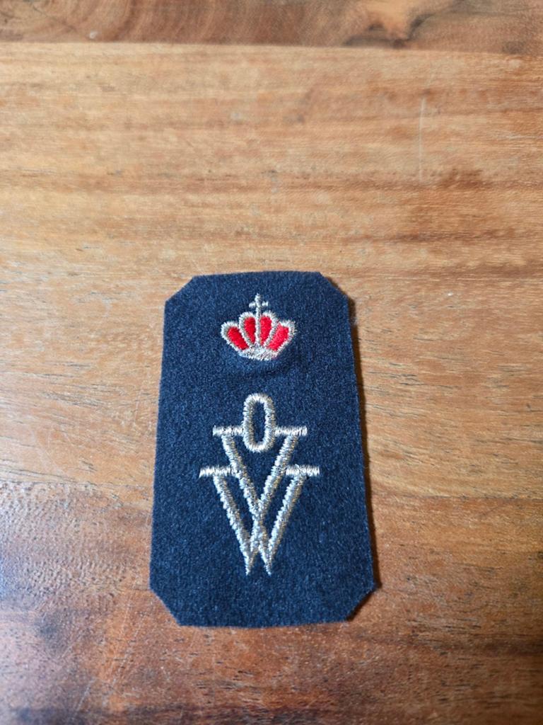 Oorlog vrijwilliger embleem, Ophalen of Verzenden, Landmacht, Nederland, Embleem of Badge