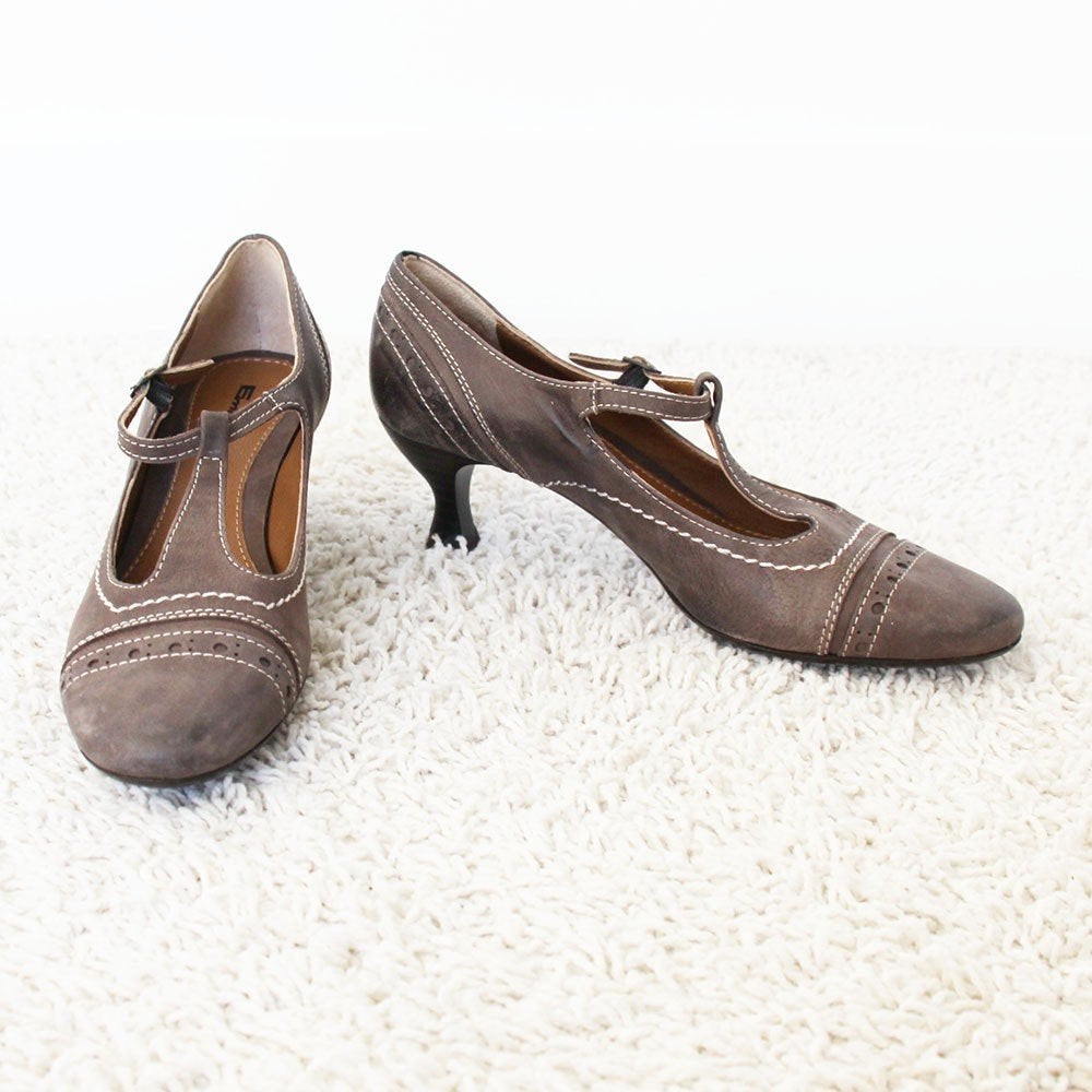 Prachtige Leren Emotions Pumps -s13 (Maat 37) € 35,-, Kleding | Dames, Schoenen, Pumps, Overige kleuren, Emotions, Ophalen of Verzenden