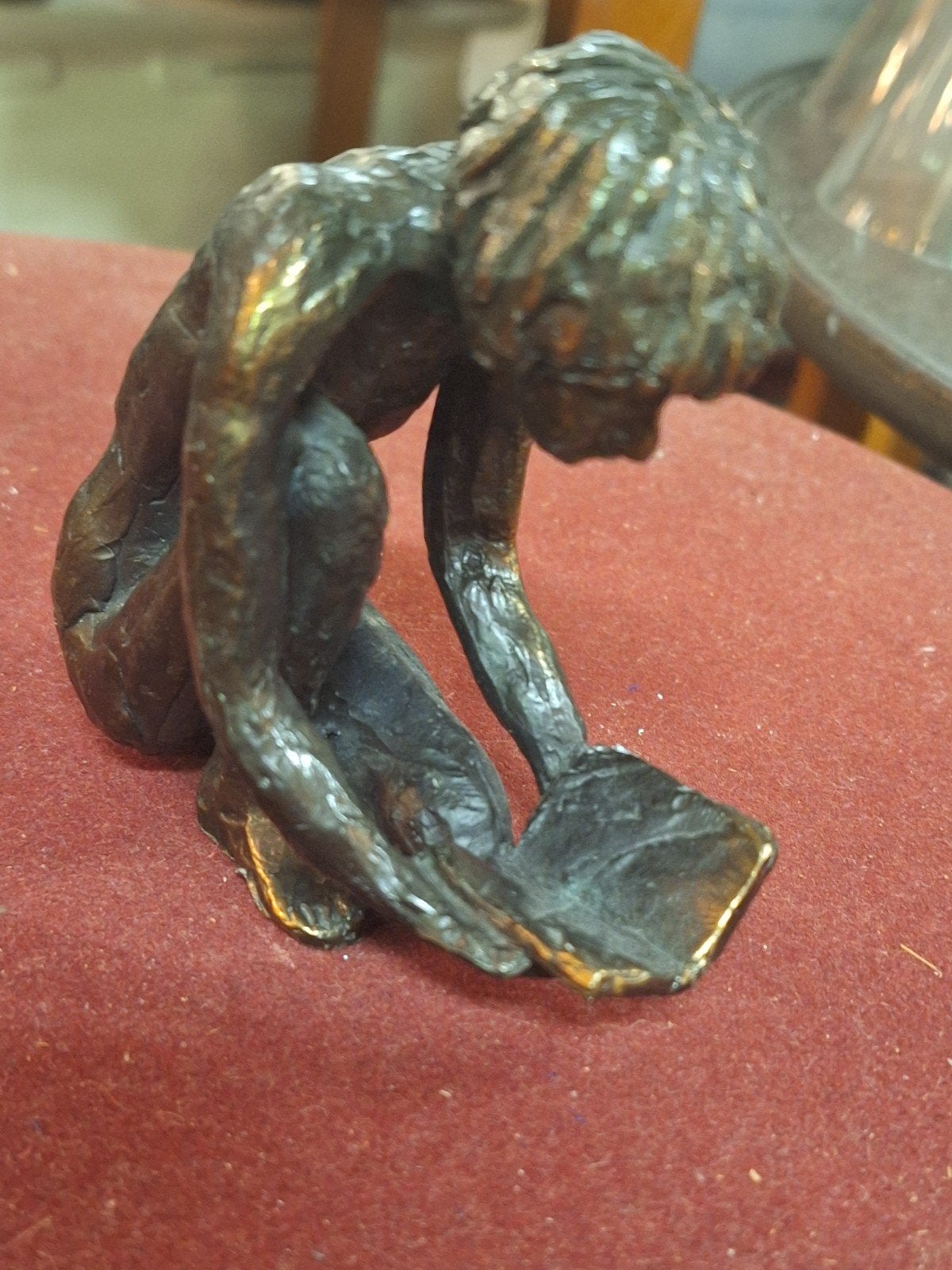 Bronzen beeldje 'Naakt' door Astrid Veldhuyzen, Minder dan 20 cm, Ophalen of Verzenden, Brons, Bruin