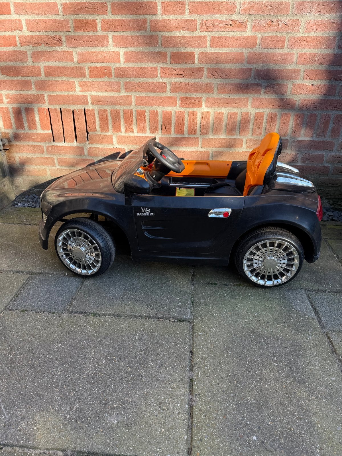 Elektrische kinderauto met dubbele motor en afstandsbedienin, Kinderen en Baby's, Speelgoed | Speelgoedvoertuigen, Ophalen, Gebruikt