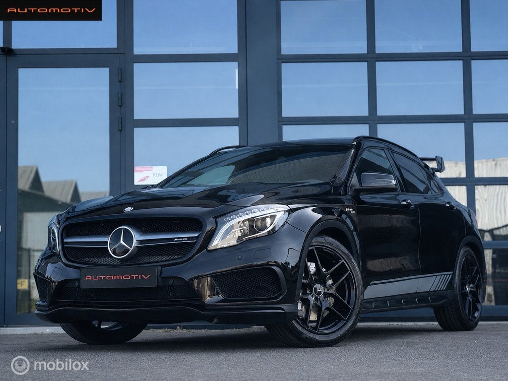 Mercedes GLA-klasse AMG 45 4MATIC / PANO / DISTRONICPLUS, Auto's, Mercedes-Benz, Gebruikt, Euro 6, 4 cilinders, 360 pk