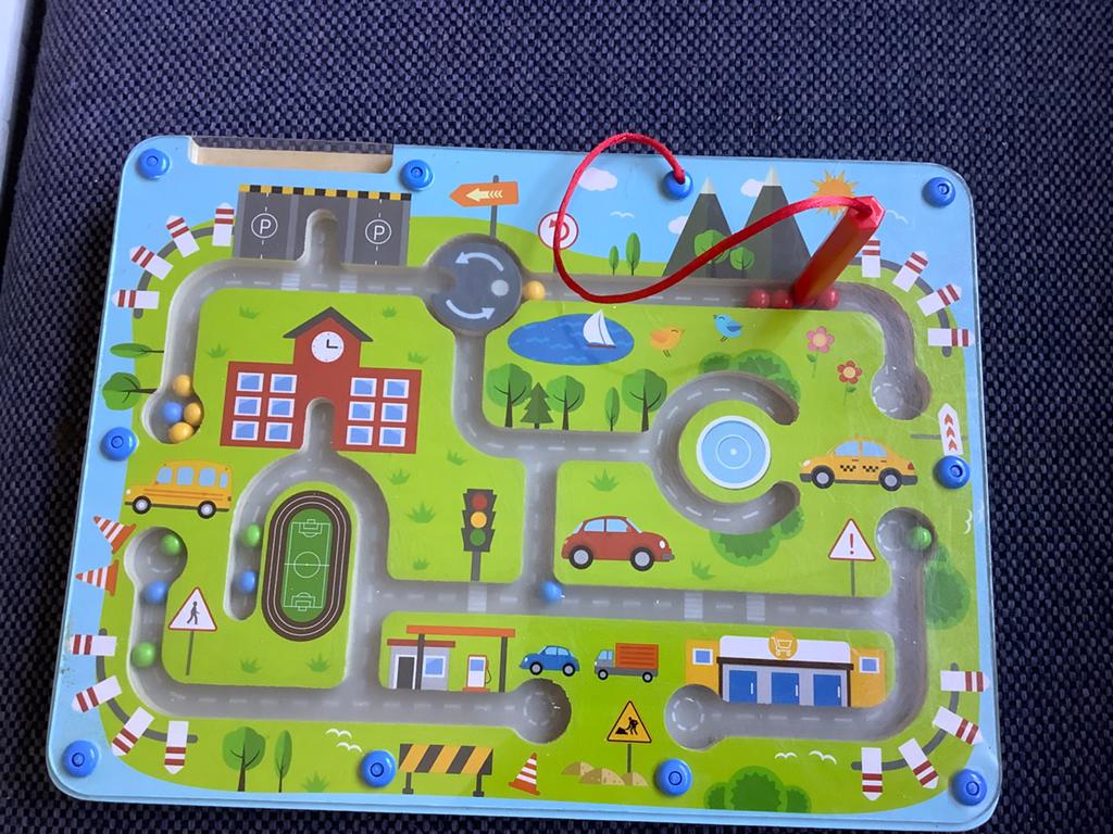 Houten magneetspel puzzel bord labyrint, Ophalen of Verzenden, Zo goed als nieuw