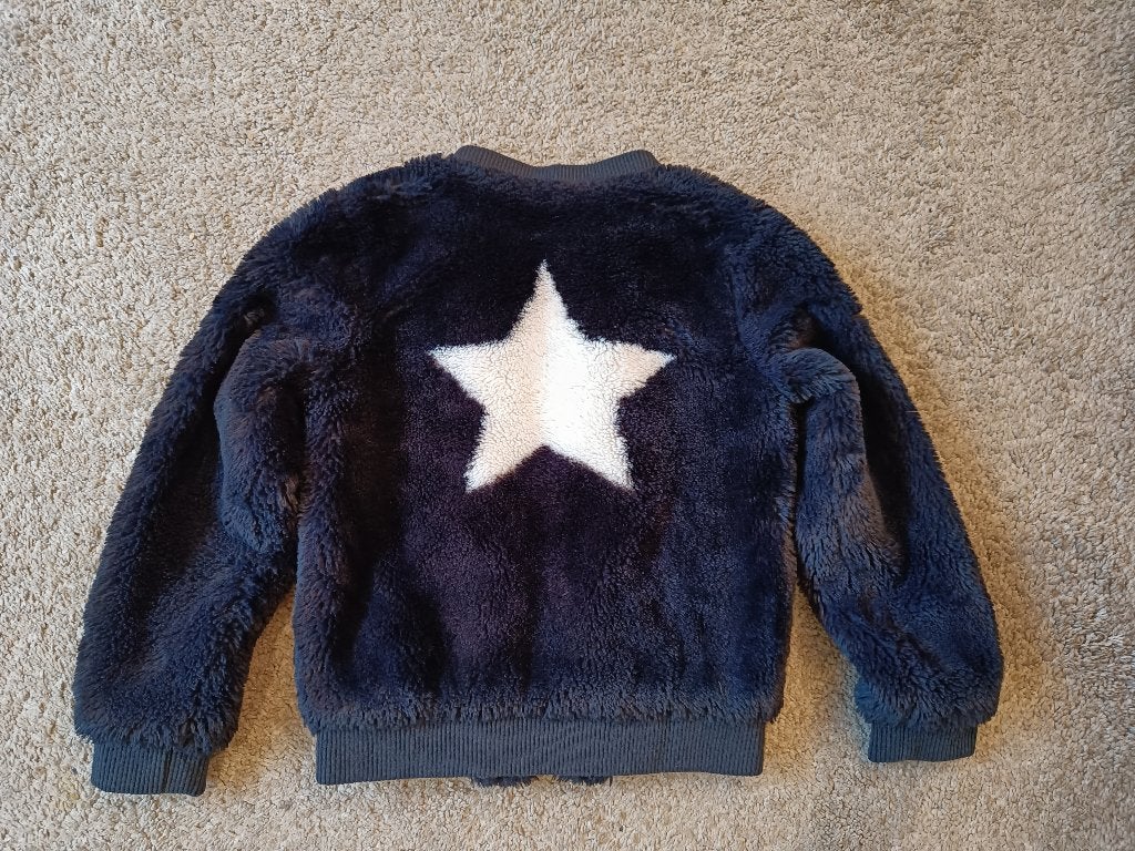 Guess Kinderen Winterjas 120-128, Kinderen en Baby's, Ophalen of Verzenden, Zo goed als nieuw, Jongen of Meisje, Jas