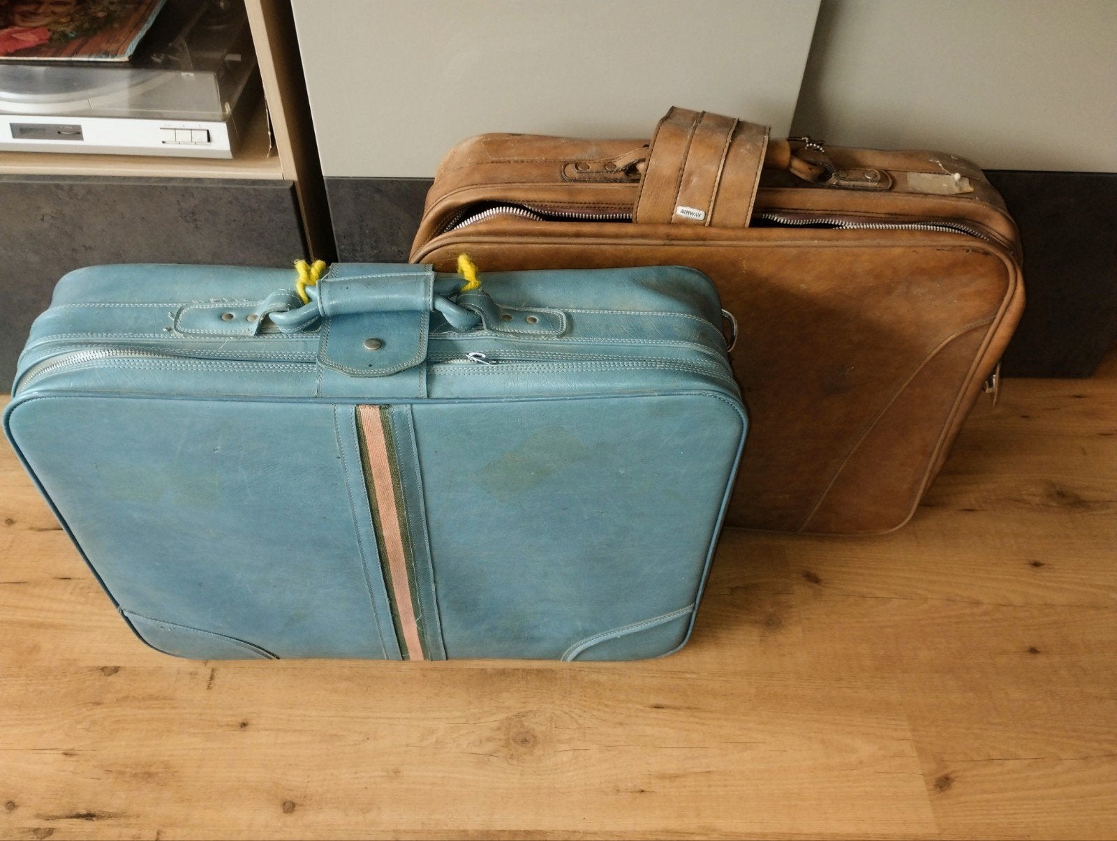 Vintage koffers voor decoratie of prop, Sieraden, Tassen en Uiterlijk, Koffers, Ophalen, Gebruikt, 50 tot 60 cm, Leer