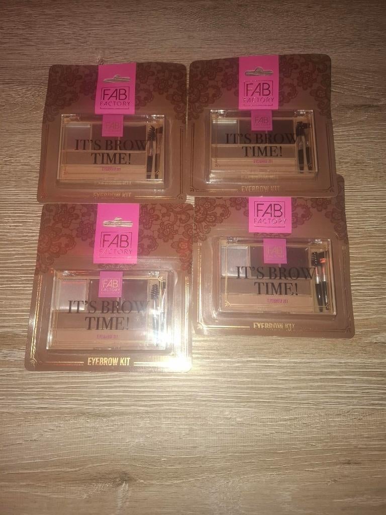 Fab Factory - It's Brow Time - Eyebrow Kit (advr 358), Ogen, Bruin, Nieuw, Ophalen of Verzenden
