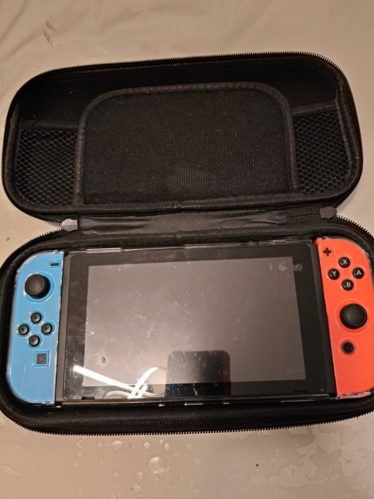 Nintendo Switch - Zo goed als nieuw, weinig gebruikt, Spelcomputers en Games, Spelcomputers | Nintendo Switch, Ophalen of Verzenden