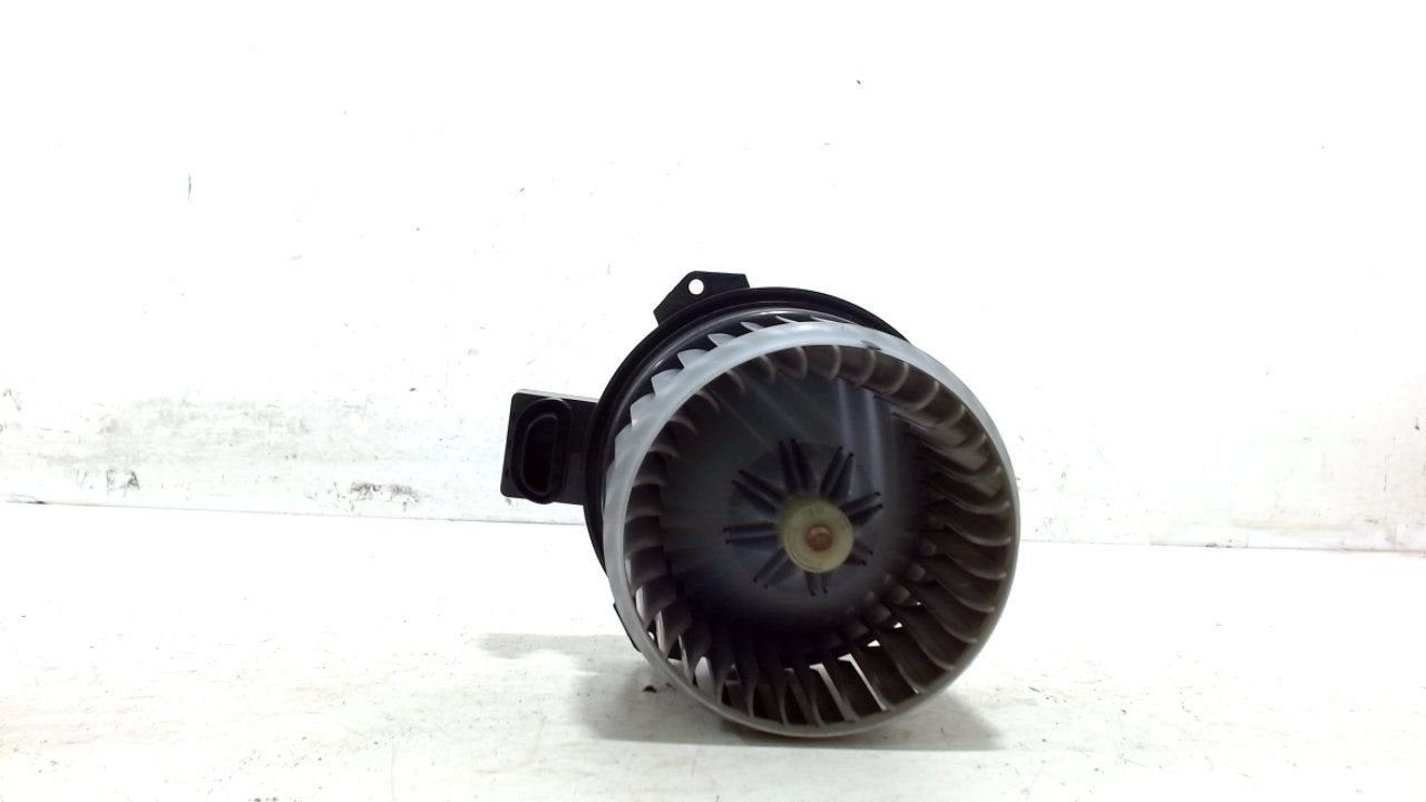 Kachel ventilator motor Mitsubishi Space Star, Onderdelen@venauto.nl, Van der Ven Autorecycling B.V., Gebruikt, Ettenseweg 76, 4706 PB Roosendaal, The Netherlands