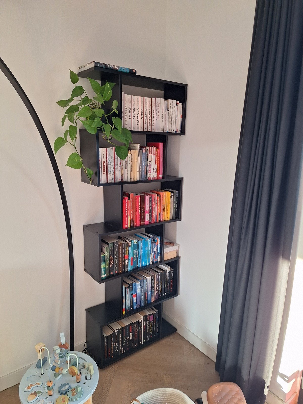 Moderne zwarte boekenkast (excl. inhoud), Ophalen, Met plank(en), Gebruikt, 200 cm of meer