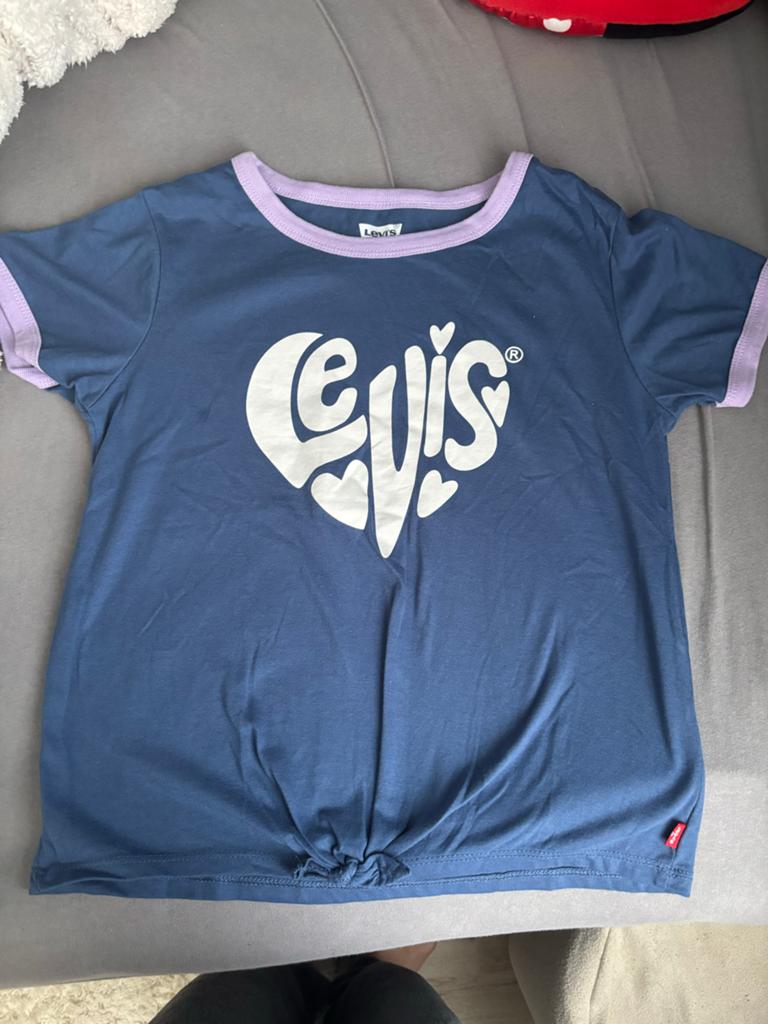 Levi's T-shirt maat 140cm, Kleding | Dames, Ophalen of Verzenden, Zo goed als nieuw