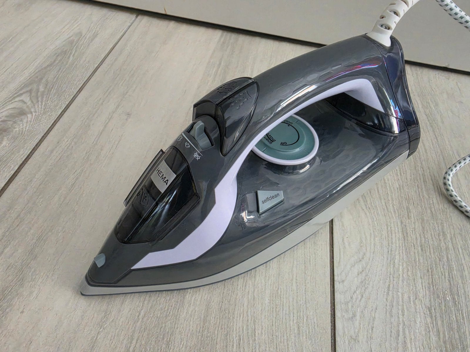 Hema Stoomstrijkijzer - Techno Ceramic, Witgoed en Apparatuur, Strijkijzers en Strijkplanken, Gebruikt, Strijkijzer met snoer
