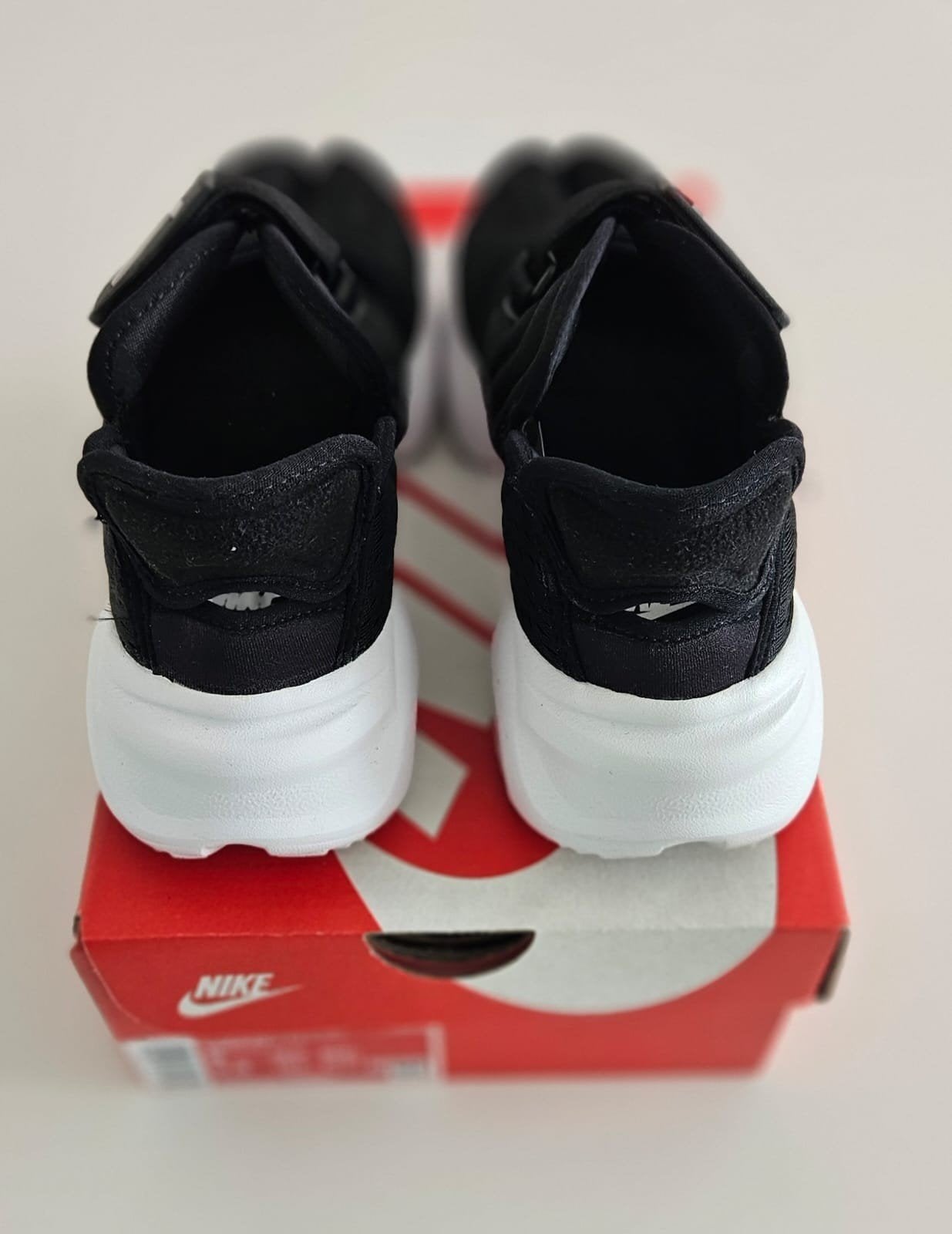 Nike Air Rift, Kleding | Dames, Schoenen, Ophalen of Verzenden, Zo goed als nieuw, Sneakers of Gympen