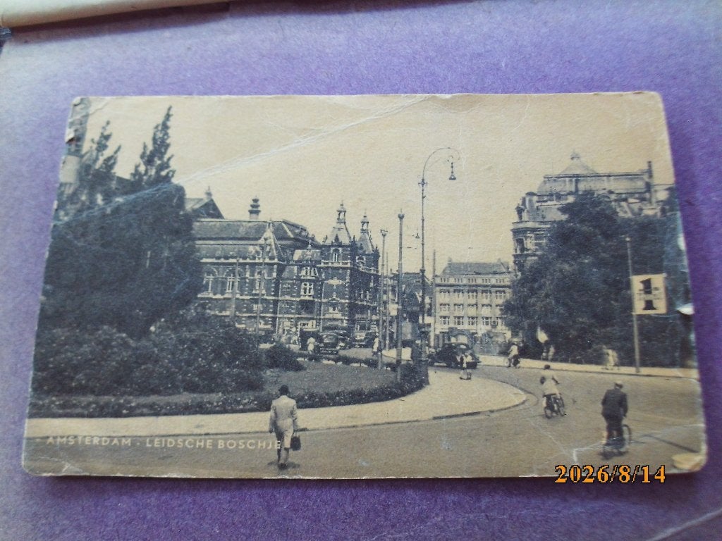 Amsterdam Leidsche Boschje plein, mensen oud gelopen kaart, Ophalen of Verzenden, 1920 tot 1940, Gelopen, Noord-Holland