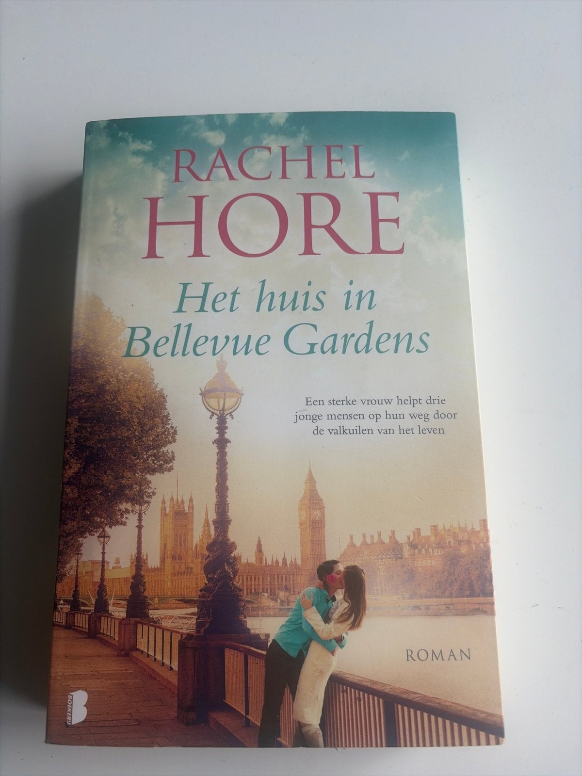 Het huis in Bellevue Gardens - Rachel Hore (Roman), Ophalen of Verzenden, Gelezen, Nederland