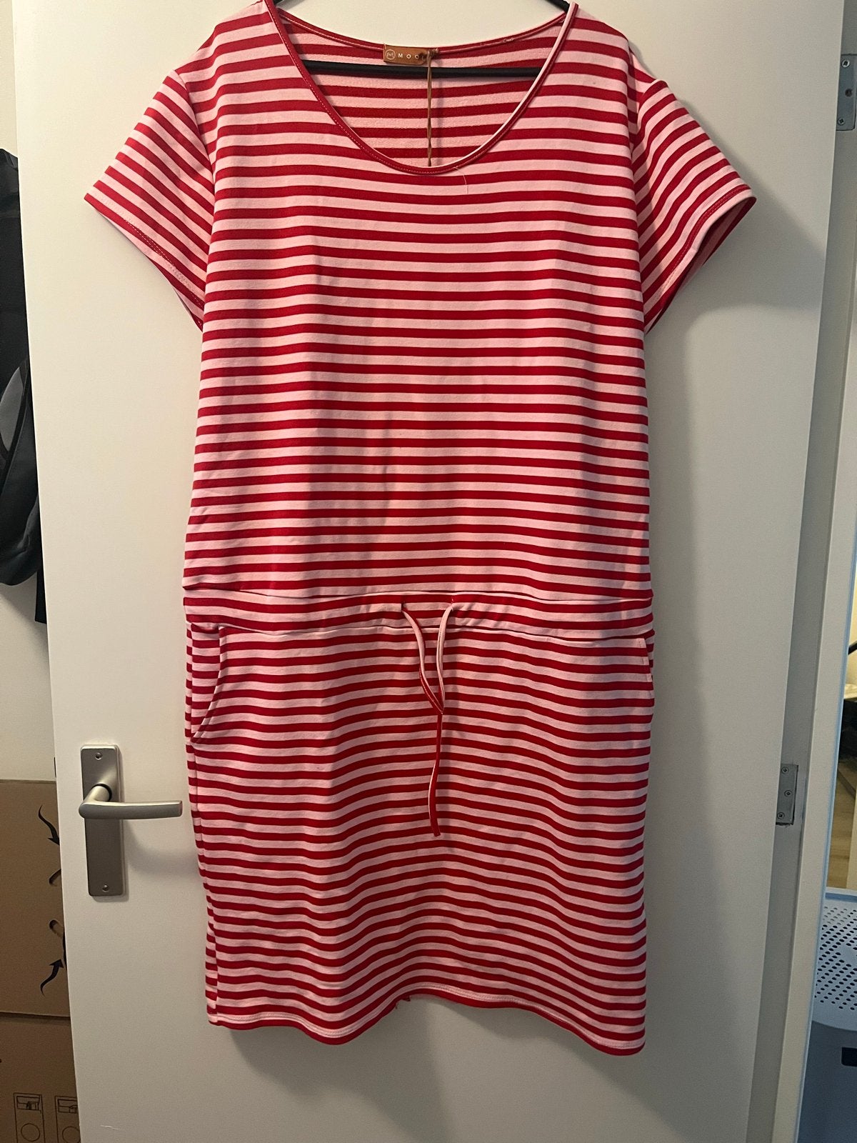 Mooij gestreepte sweaterdress met zakken, Kleding | Dames, Meerkleurig, Maat 42/44 (L), Nieuw, Ophalen of Verzenden