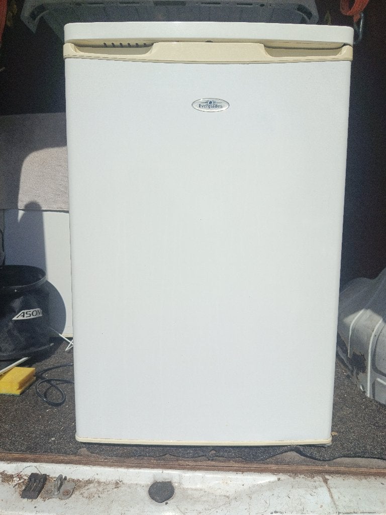 Tafelmodel koelkast, A+, goed werkend, Everglades., Ophalen, Minder dan 85 cm, 100 tot 150 liter, Energieklasse A of zuiniger