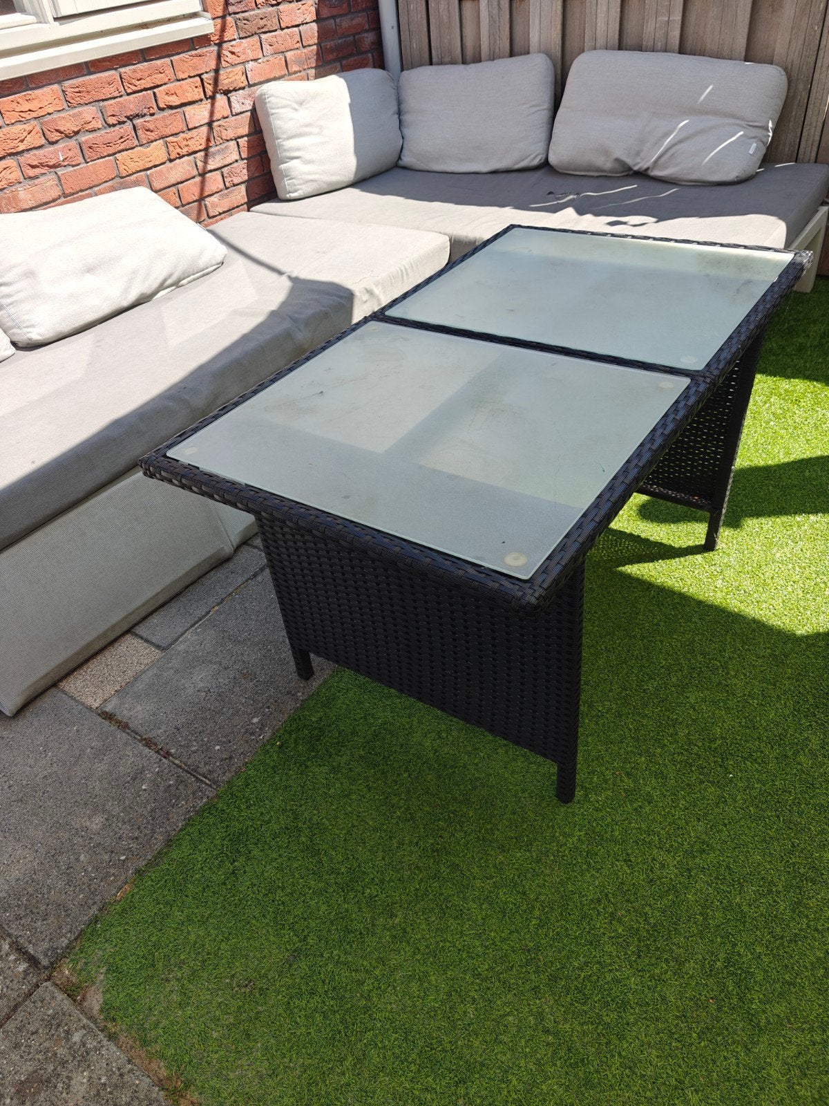Wicker tuintafel met glazen blad, Ophalen, Gebruikt, Rechthoekig, Wicker