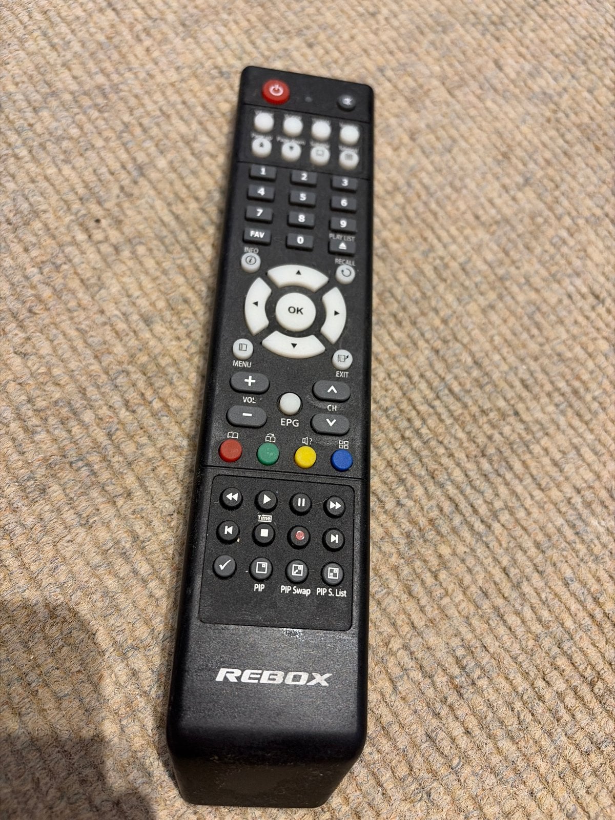 Rebox afstandsbediening - Gebruikt, Ophalen of Verzenden, Gebruikt, Universeel, Tv