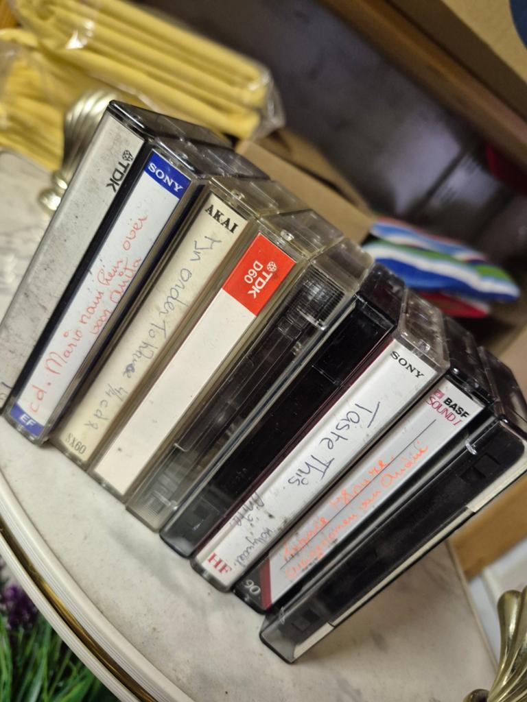 Stapeltje diverse cassettebandjes, Cd's en Dvd's, Cassettebandjes, Ophalen of Verzenden, Gebruikt, 2 t/m 25 bandjes, Voorbespeeld