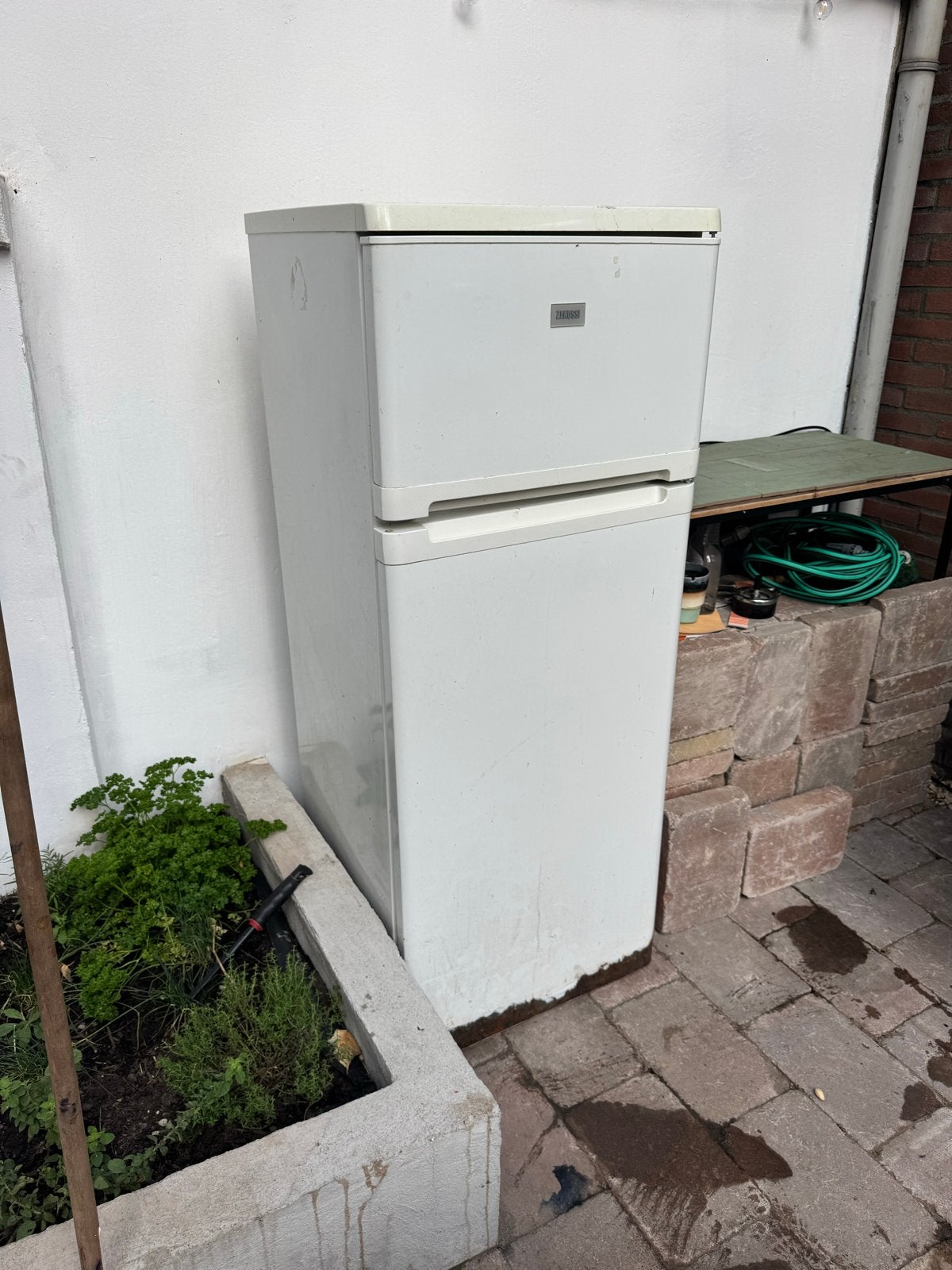 Gratis Zanussi koelkast - Werkt goed - Gratis af te halen, Ophalen, Gebruikt, 120 tot 140 cm, 100 tot 150 liter