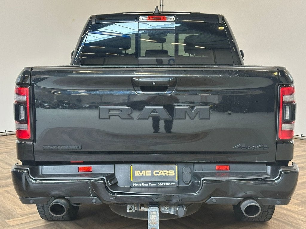 Dodge Ram 1500 5.7 V8 4x4 Crew Cab Big Horn|NAP|PANO|INRUIL, Auto's, Dodge, Automaat, Gebruikt, Zwart, Bedrijf