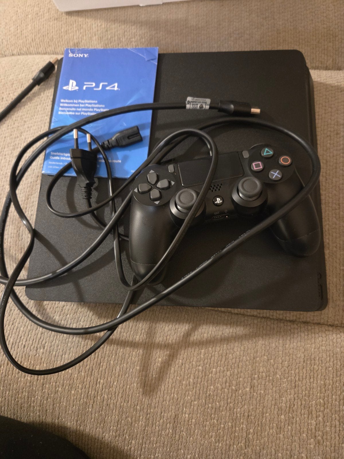 ps4 zo goed als nieuw, Spelcomputers en Games, Ophalen, Zo goed als nieuw, Met 1 controller, Slim
