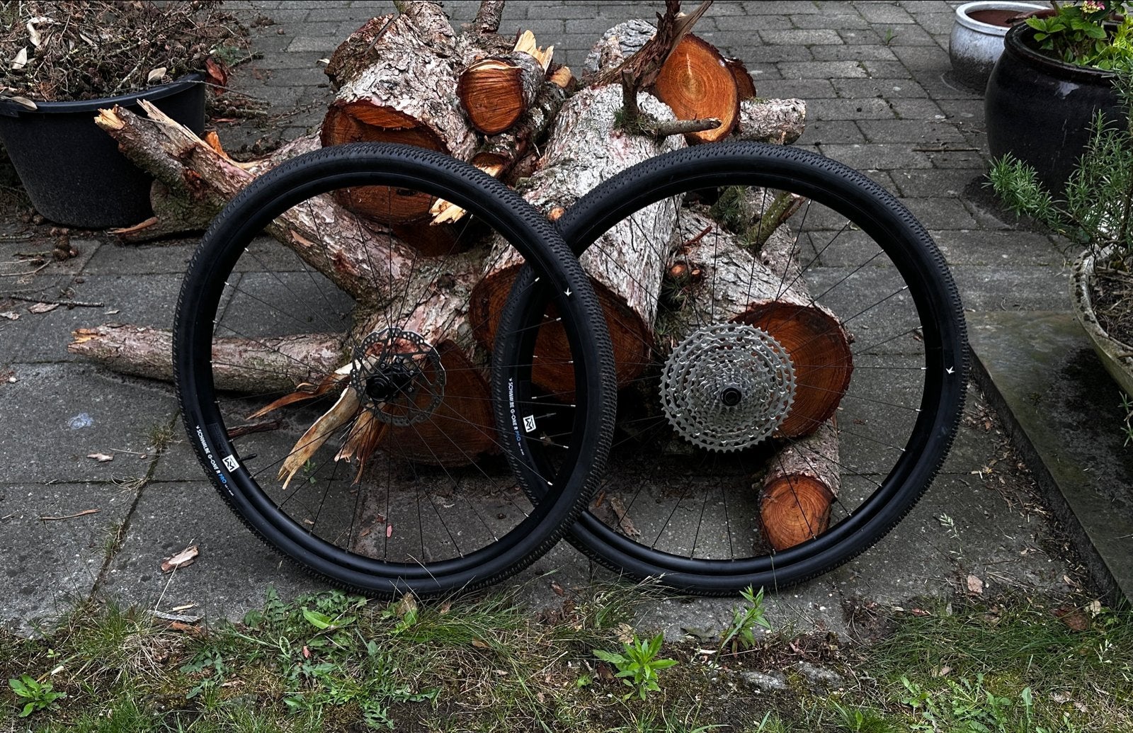 Newmen Performance 25 gravelwielset + Schwalbe G-One R Pro, Ophalen, Zo goed als nieuw, Gravelbike, Wiel
