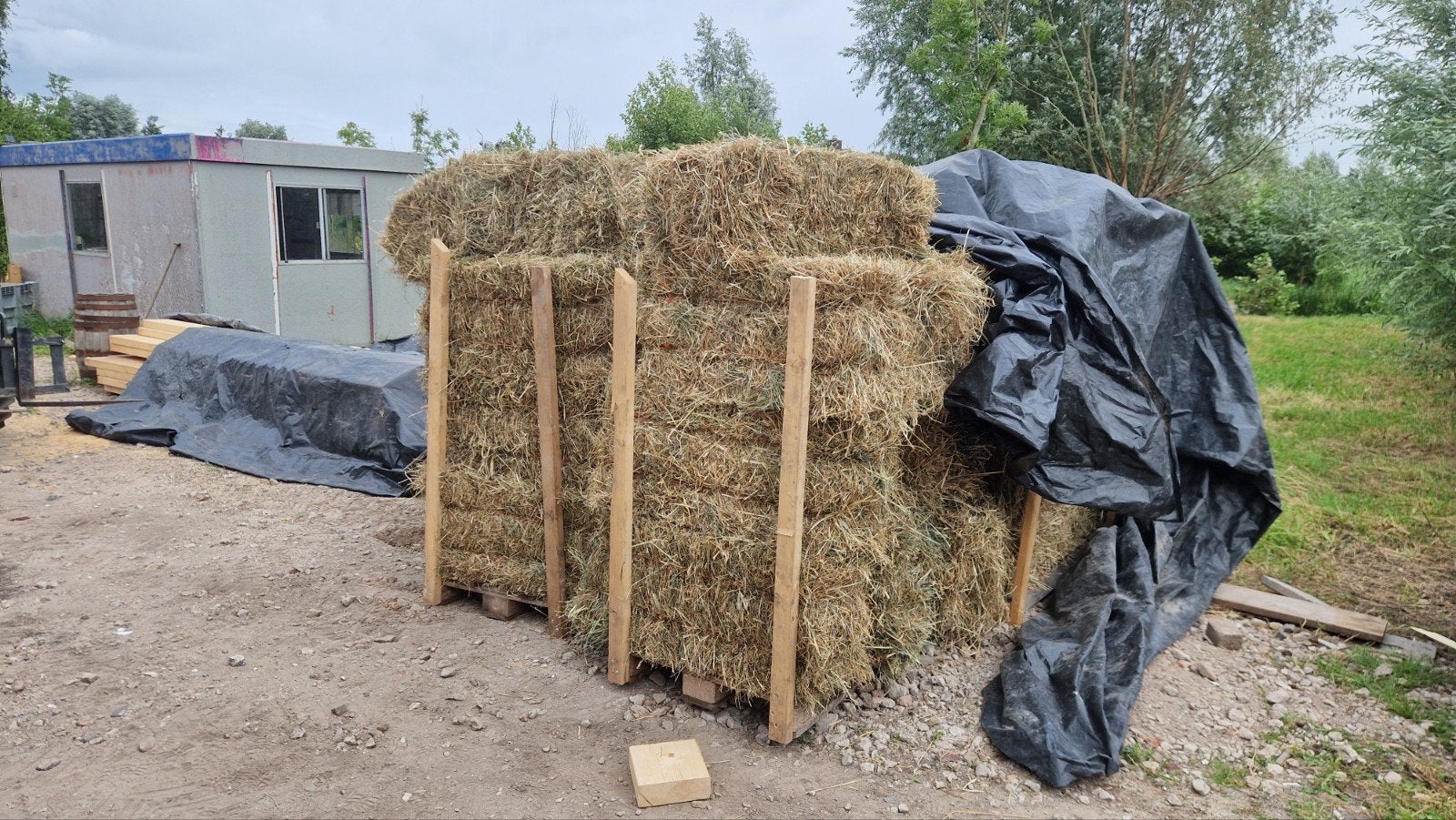 Hooibalen te koop - voor voer of decoratie, Ophalen