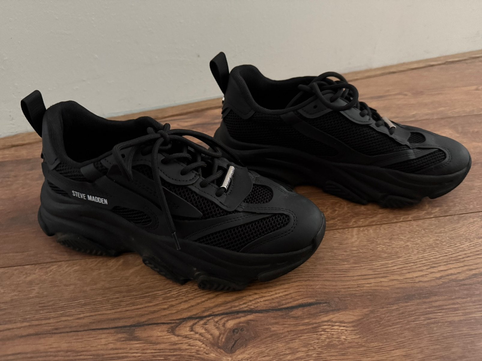 Steve madden possession zwarte sneakers, Sport en Fitness, Dansen, Ophalen of Verzenden, Zo goed als nieuw, Schoenen