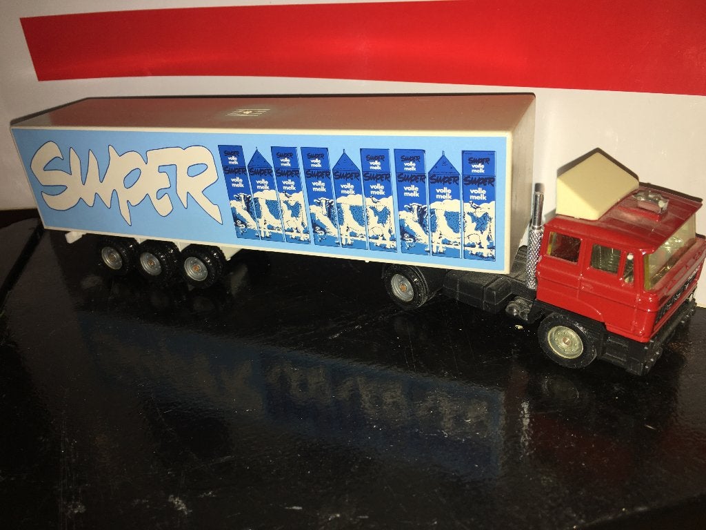 DAF 2800 Super supermarkt vrachtwagen - Solido Tonergam, Hobby en Vrije tijd, Ophalen of Verzenden, Zo goed als nieuw, Bus of Vrachtwagen