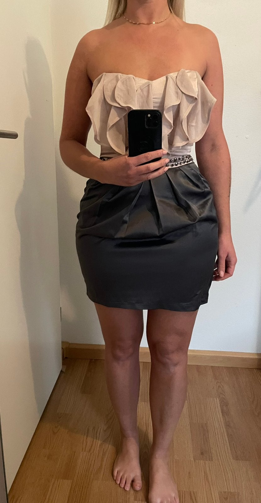 Lipsy London jurk, Beige, Ophalen of Verzenden, Zo goed als nieuw, Maat 36 (S)