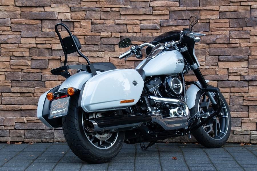 Harley-Davidson FLSB Sport Glide Softail 107 M8 (bj 2021), 1745 cc, Info@harley-davidson.com, Bedrijf, Harley--Davidson