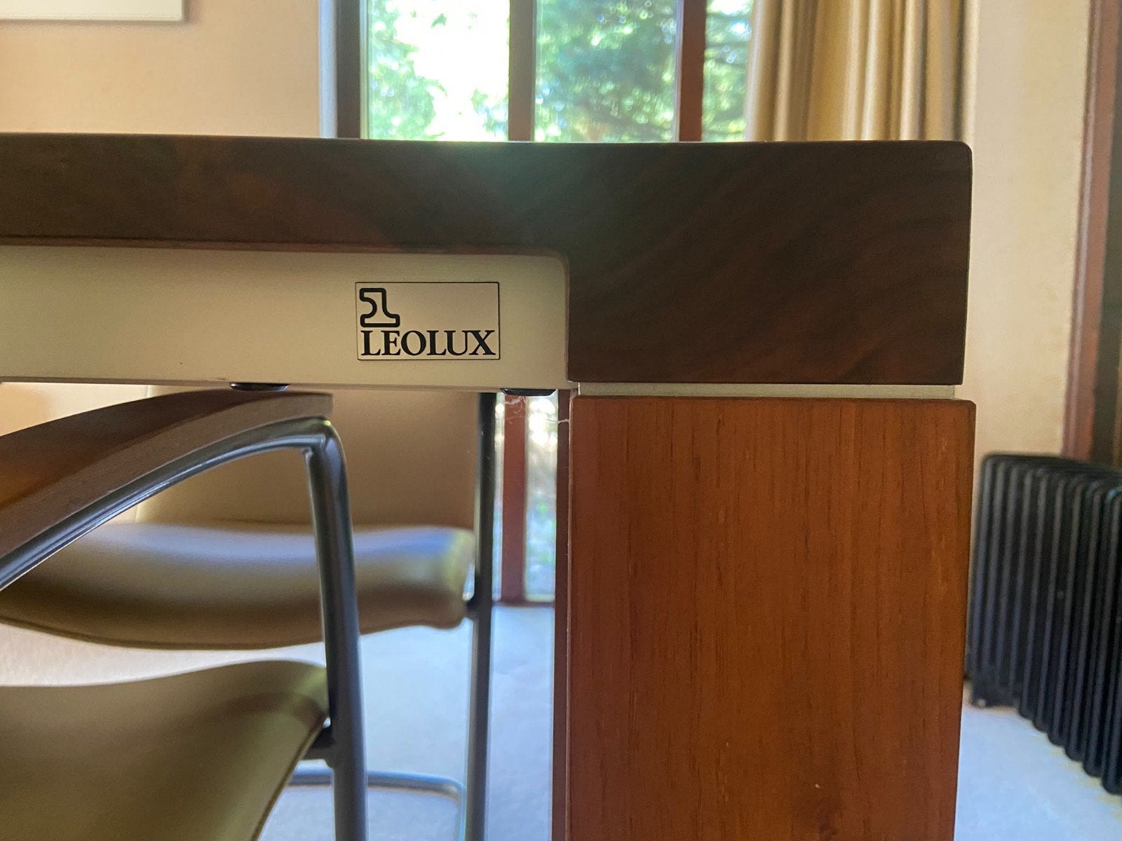 Foto 5 van Leolux eettafel uitschuifbaar - Notenhout