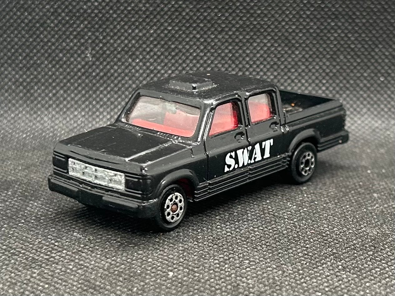 Majorette Jeep Pickup SWAT 1:64, Verzenden, Zo goed als nieuw, Auto