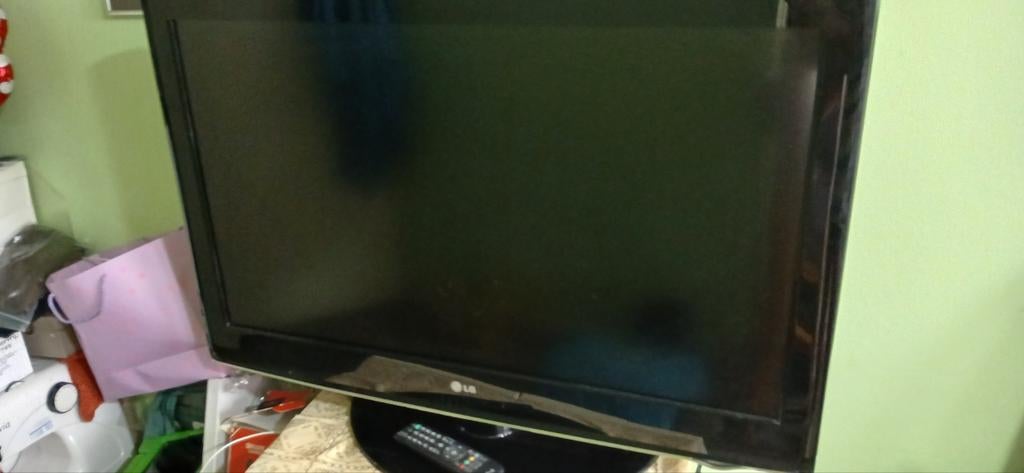 LG LCD TV - Goede staat, inclusief afstandsbediening, Gebruikt, 50 Hz, Ophalen of Verzenden, LG