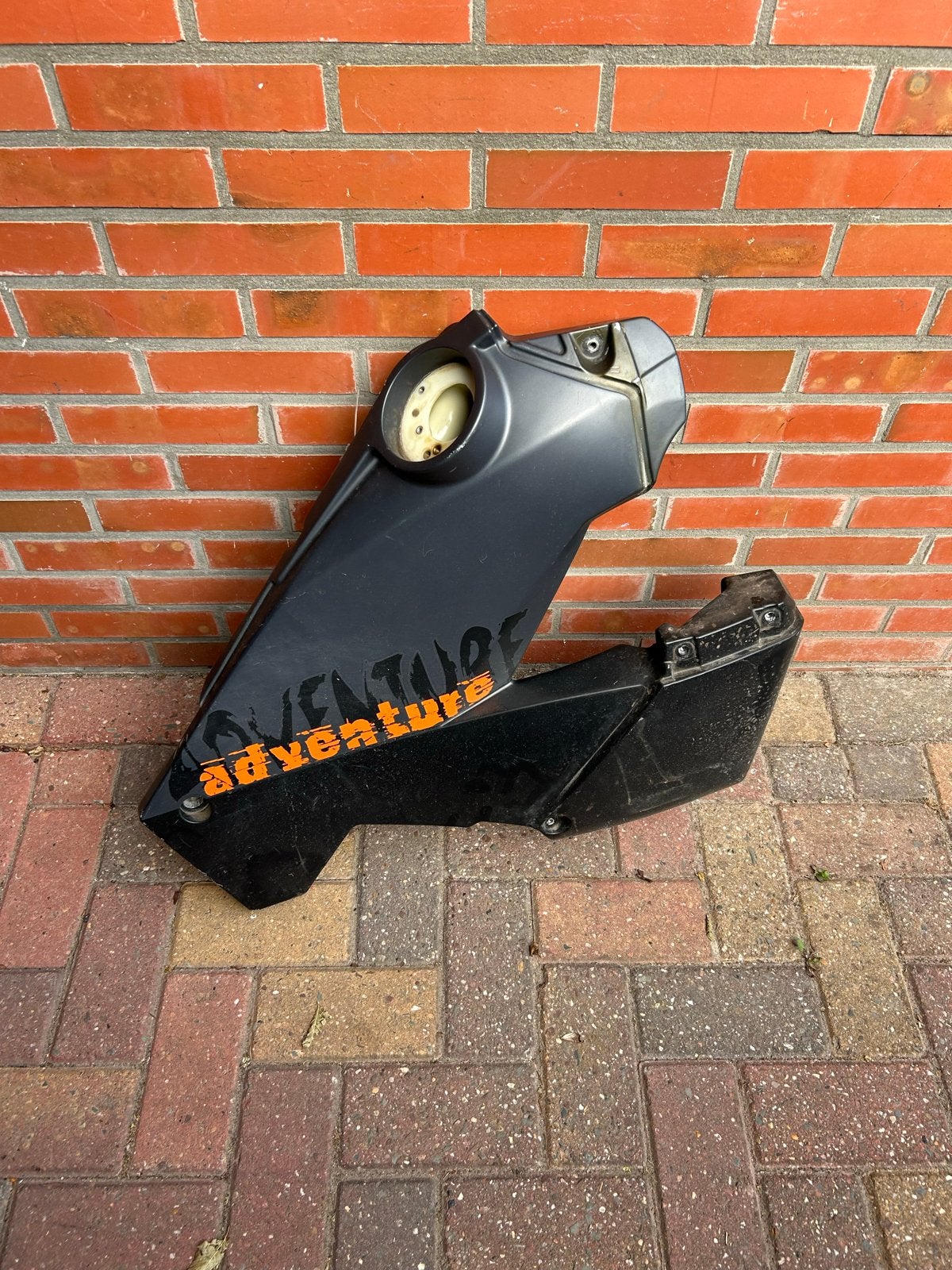 Gratis KTM Adventure 990 rechter brandstoftank (gratis), Ophalen of Verzenden