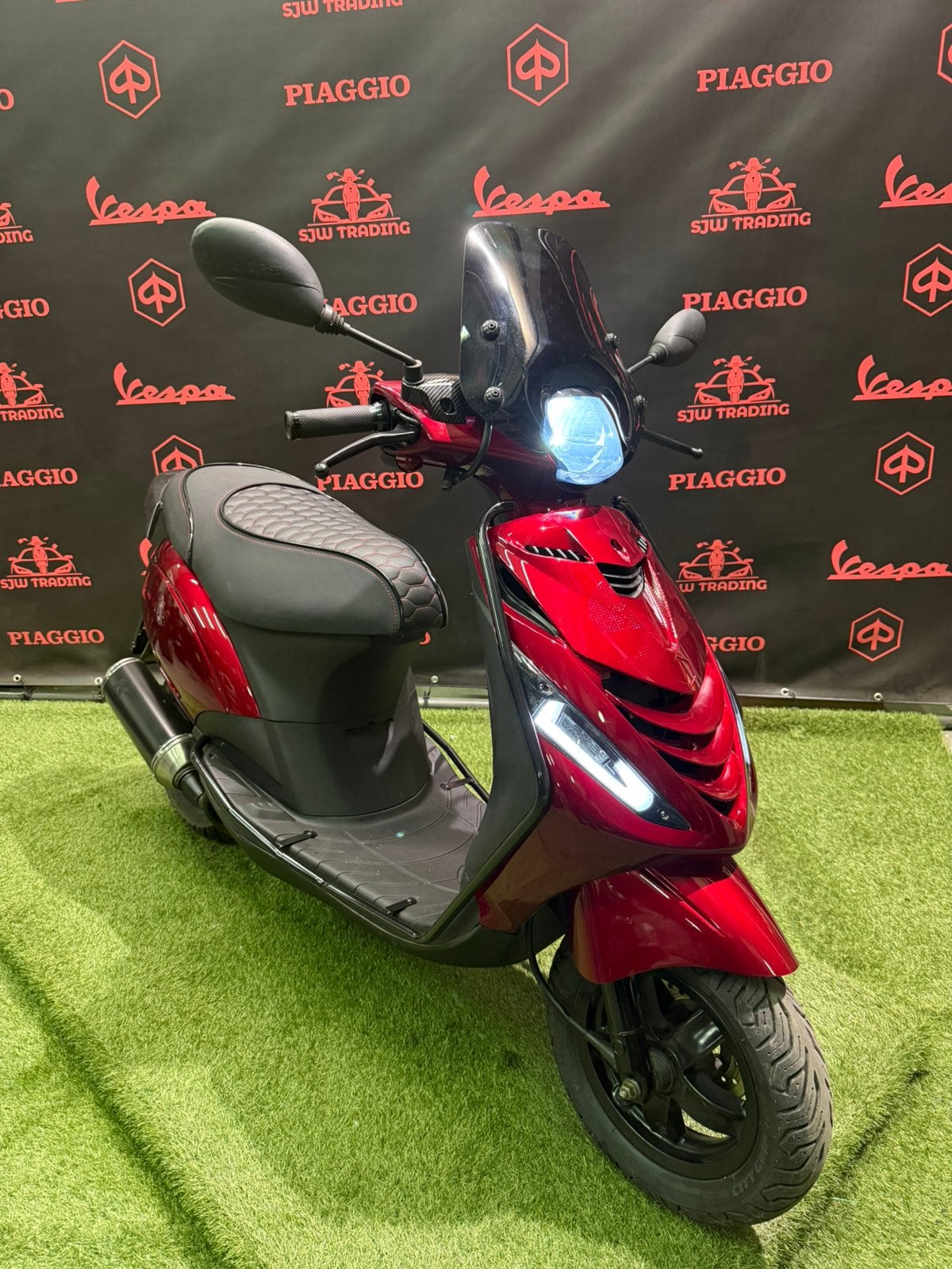 Piaggio Zip 2022 Brom! SP Candy Red / RS Zadel / Turbokit!, Ophalen of Verzenden, Benzine