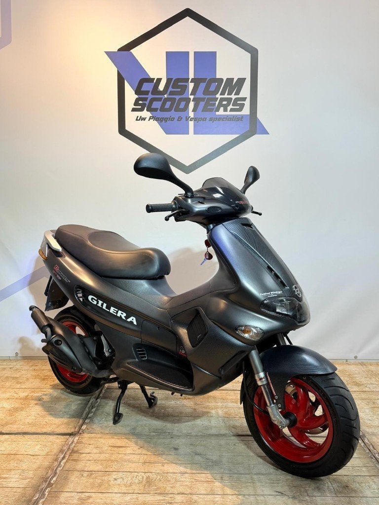 Gilera Runner SP Pro DD 50cc 2 takt 45km 2t brom scooter, Fietsen en Brommers, Scooters | Piaggio, Overige modellen, Ophalen of Verzenden